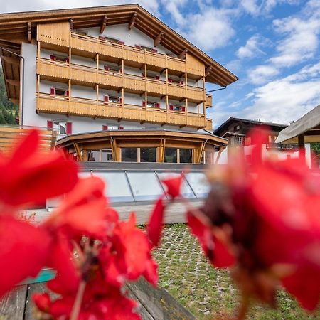 Hotel Crepei Pozza di Fassa Esterno foto