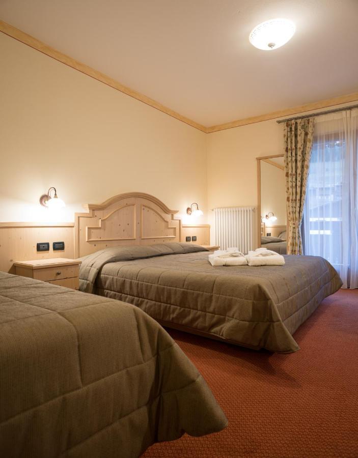 Hotel Crepei Pozza di Fassa Esterno foto
