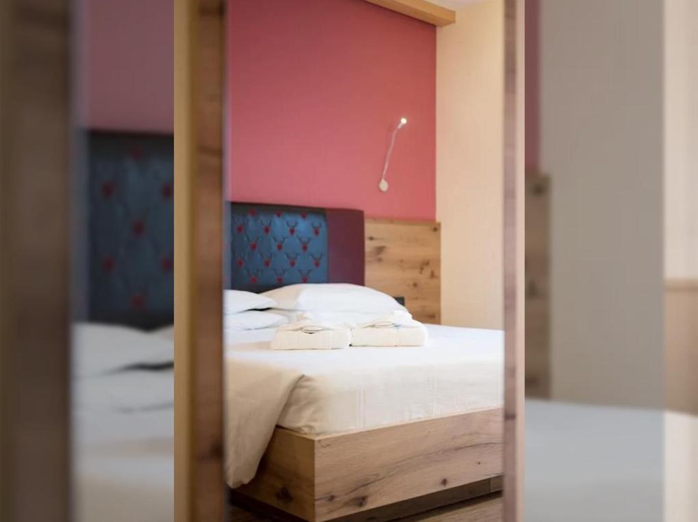 Hotel Crepei Pozza di Fassa Esterno foto